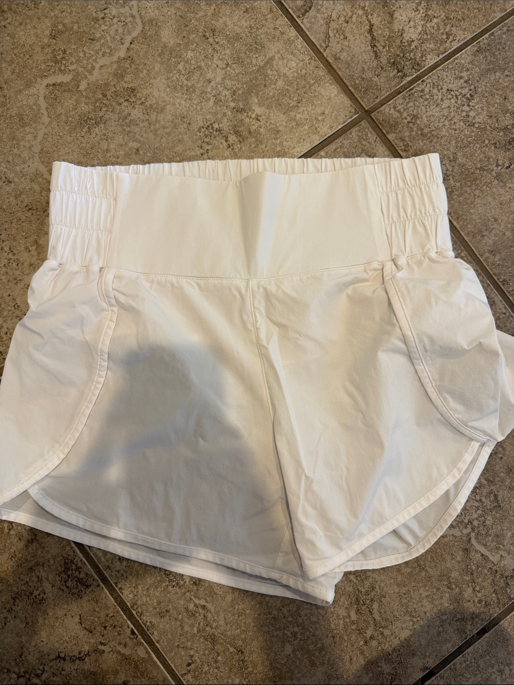 Mono B White High-Waist Athletic Shorts with Curved Hem